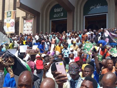 PHOTOS: Shi'ites Take to Streets in Abuja, Lagos, Kaduna, Bauchi Chanting Solidarity with Iran