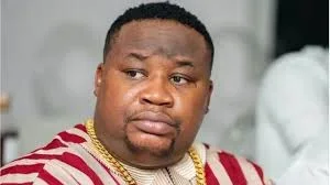 [VIDEO] Cubana Chiefpriest Spotted with Tinubu, Seyi in UK During State Visit, Video Sparks Mixed Reactions