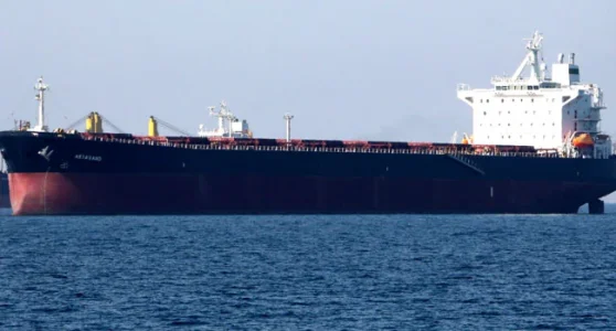 Iran Shuts Strait of Hormuz Again, Blames US as Global Oil Supply Faces Fresh Threat