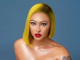 Rosy Meurer Ditches Wedding Ring and Husband's Name in 'Reintroduction' Video