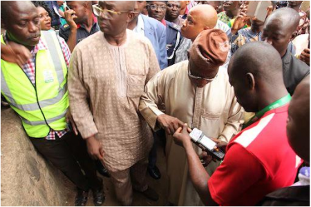 obasanjo voting queue.png