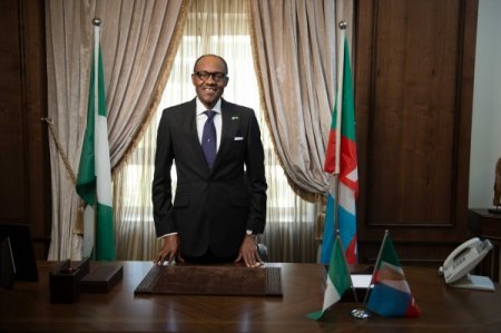 buhari presidential pose.jpg