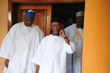 saraki lawan oyegun.jpg