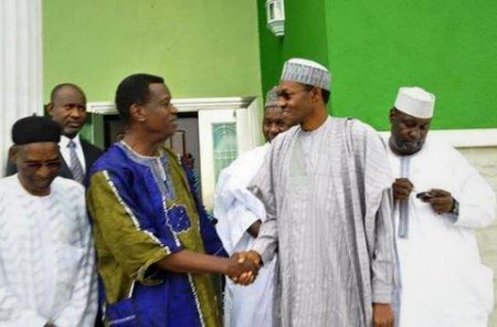 Buhari-poses-with-Pastor-E.A-Adeboye.jpg