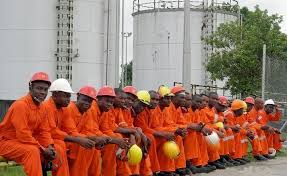 oil workers.jpg
