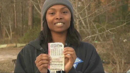 marie-holmes-powerball.webp