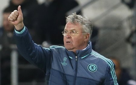 guus_hiddink_chels_.jpg