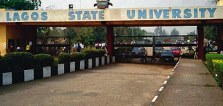 lasu gate.jpg