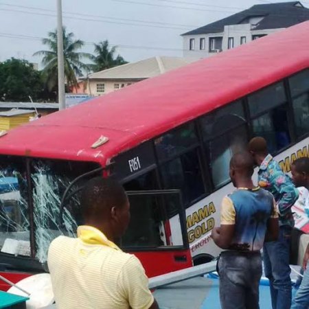 LagBus-Involved-In-an-accident-along-Lekki-Epe-Expressway-2.jpg