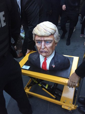 trump cake.jpg