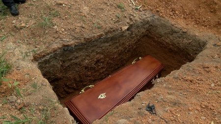 IFEOLUWA BURIED 6.jpg