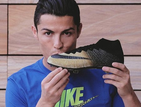 ronaldo boot.jpg