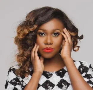 niniola apata.webp