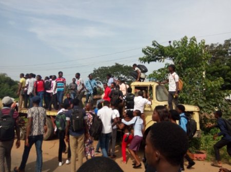 lautech-protest3-640x479.jpg