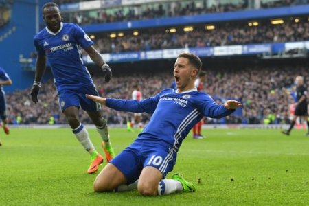 hazard celebrates goal.jpg