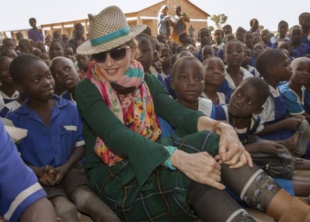 Madonna in Malawi.jpg