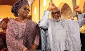 Akeredolu and wife.jpg