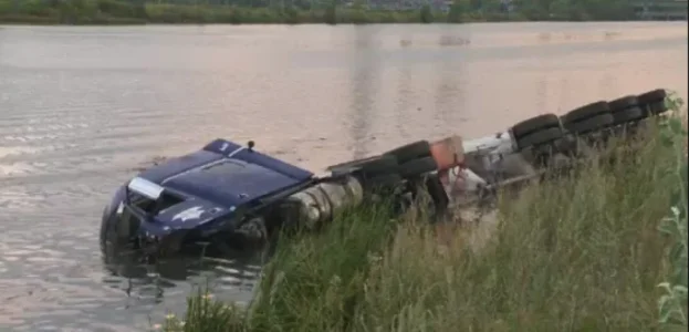 TRUCK PLUNGE.webp