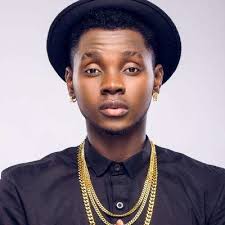 kiss daniel.jpg