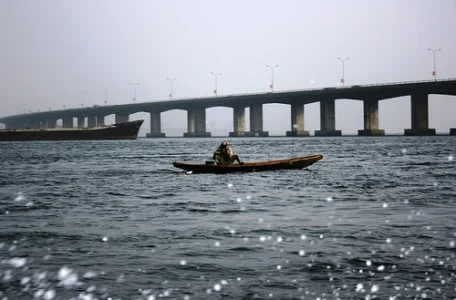 lagos lagoon.jpg