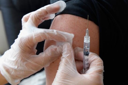 MENINGITIS VACCINE.jpg