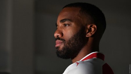 lacazette.jpg