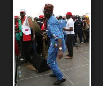 fashola NG.JPG