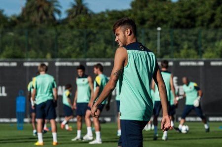 neymar training.jpg