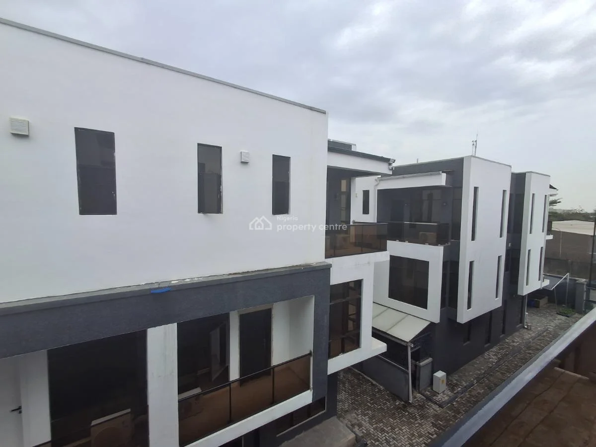 06810aa3fe0522-4-bedroom-semi-detached-in-a-mini-estate-for-sale-victoria-island-lagos.webp