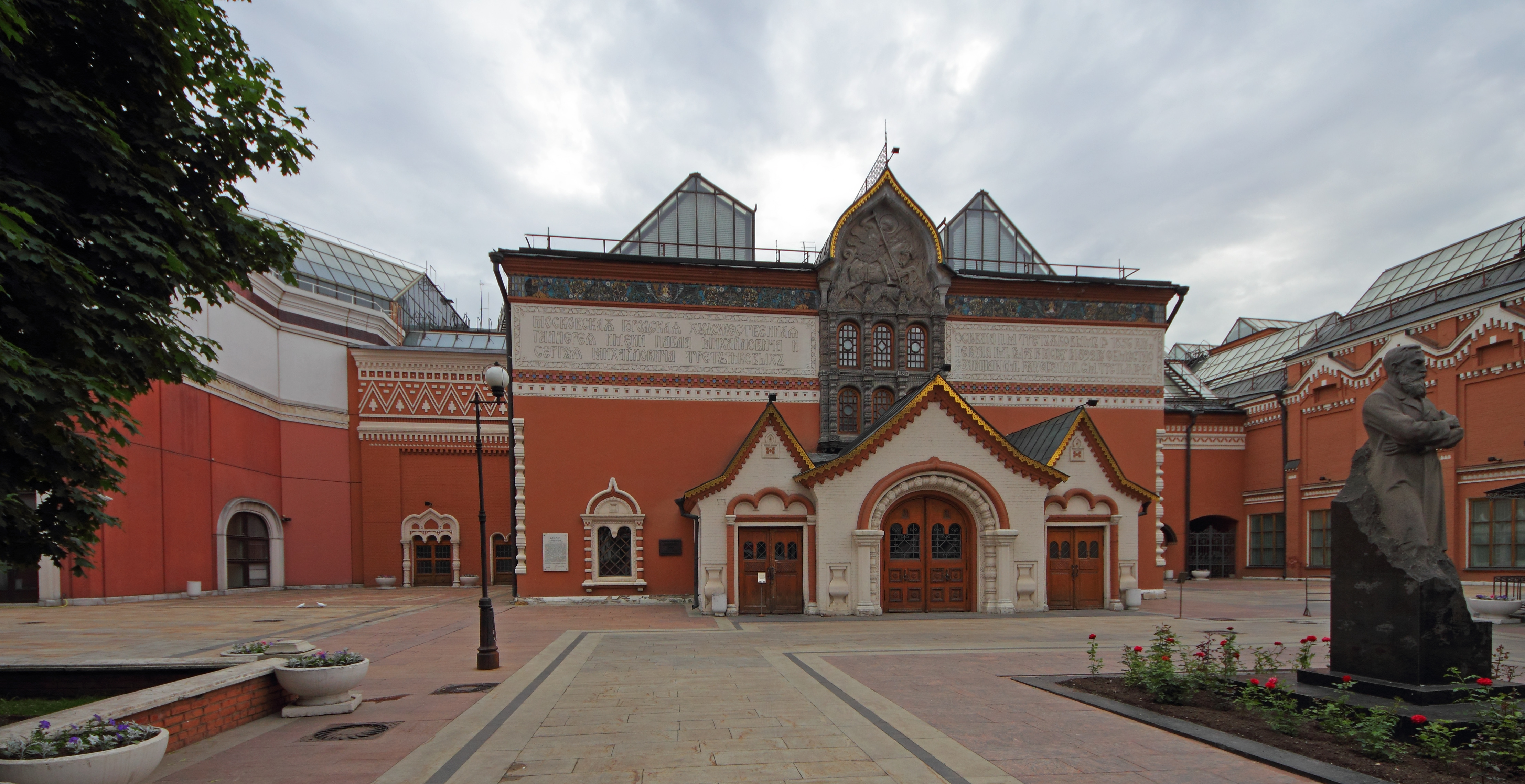 Moscow_05-2012_TretyakovGallery.jpg